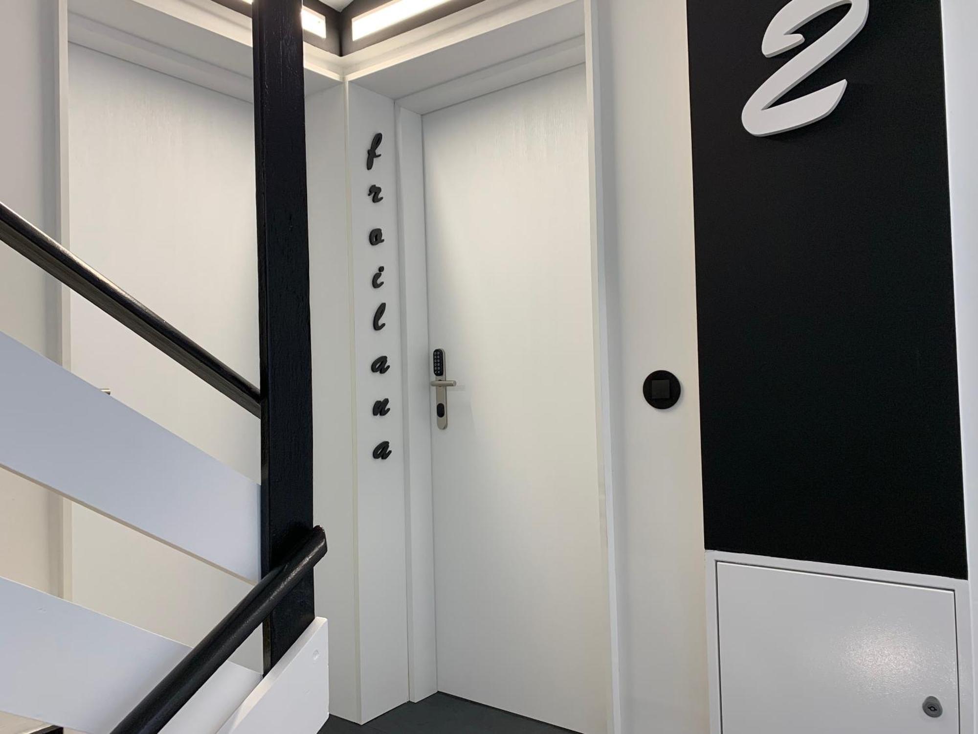 Apartamentos M.Bell Леон Экстерьер фото
